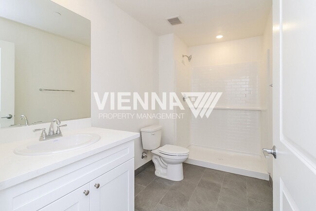 Building Photo - 8094 Quiet Knolls Dr