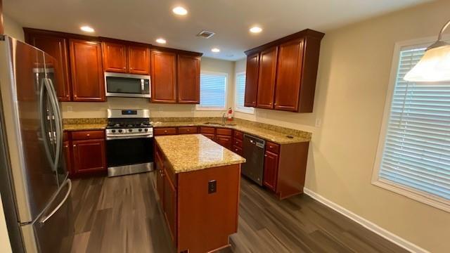 Building Photo - 1445 Highland Oaks Way NE