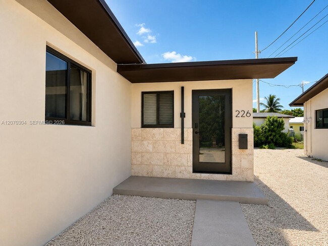 Building Photo - 226 Hispanola Rd