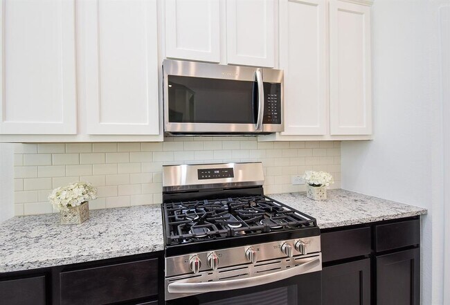 Building Photo - 5115 Murillo Dr