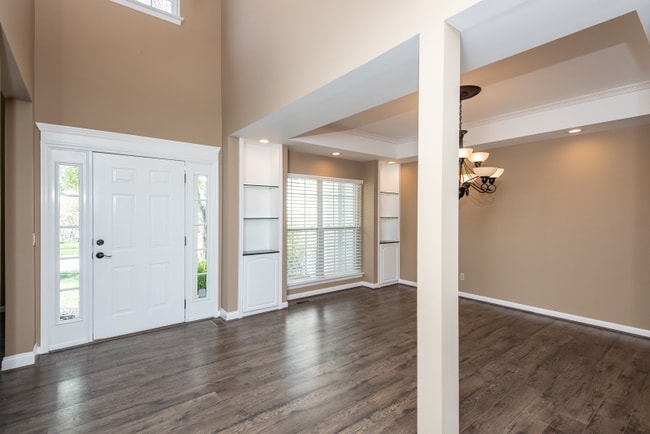 Building Photo - 720 Vista Hills Ct