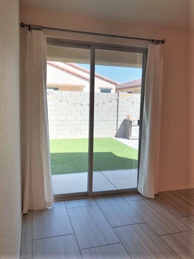 Building Photo - Coming Soon! Stunning 3 bed, 2 bath locate...