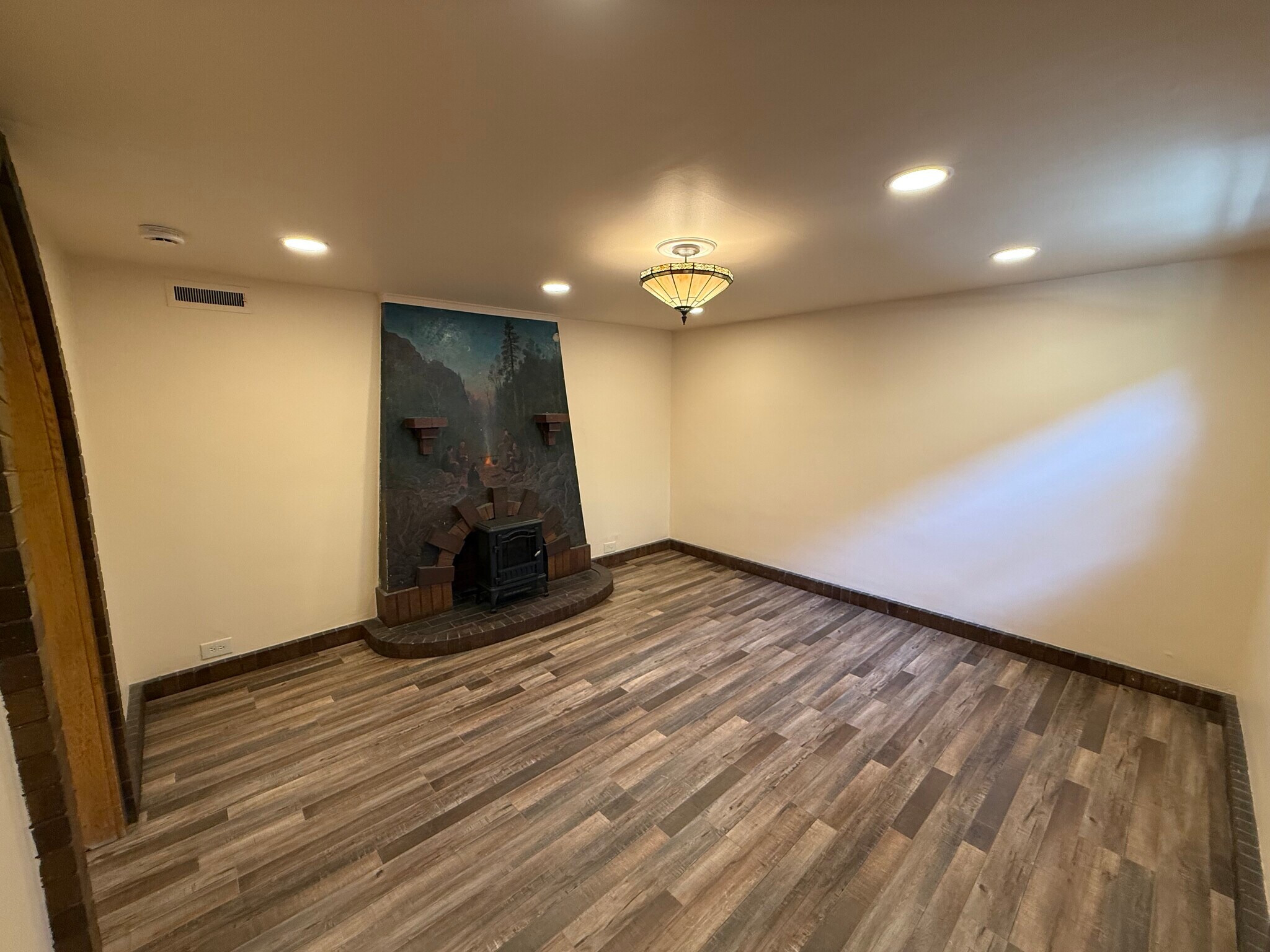 Building Photo - 452 S 800 E