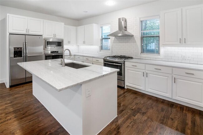 Building Photo - 3454 McFarlin Blvd