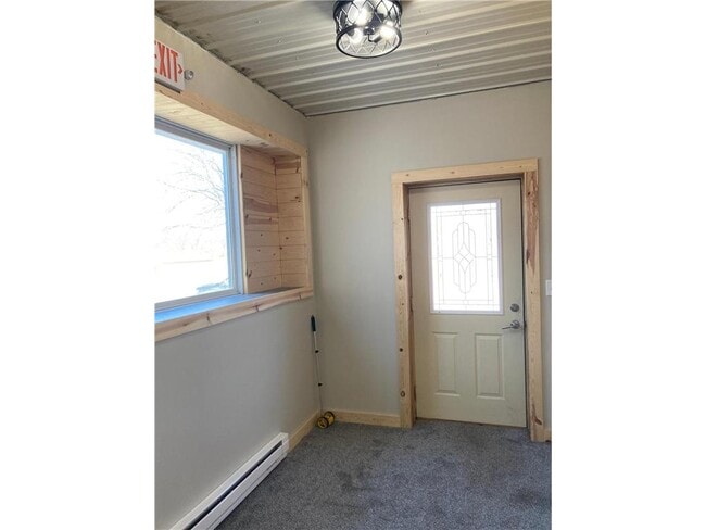 Building Photo - 219 6th St