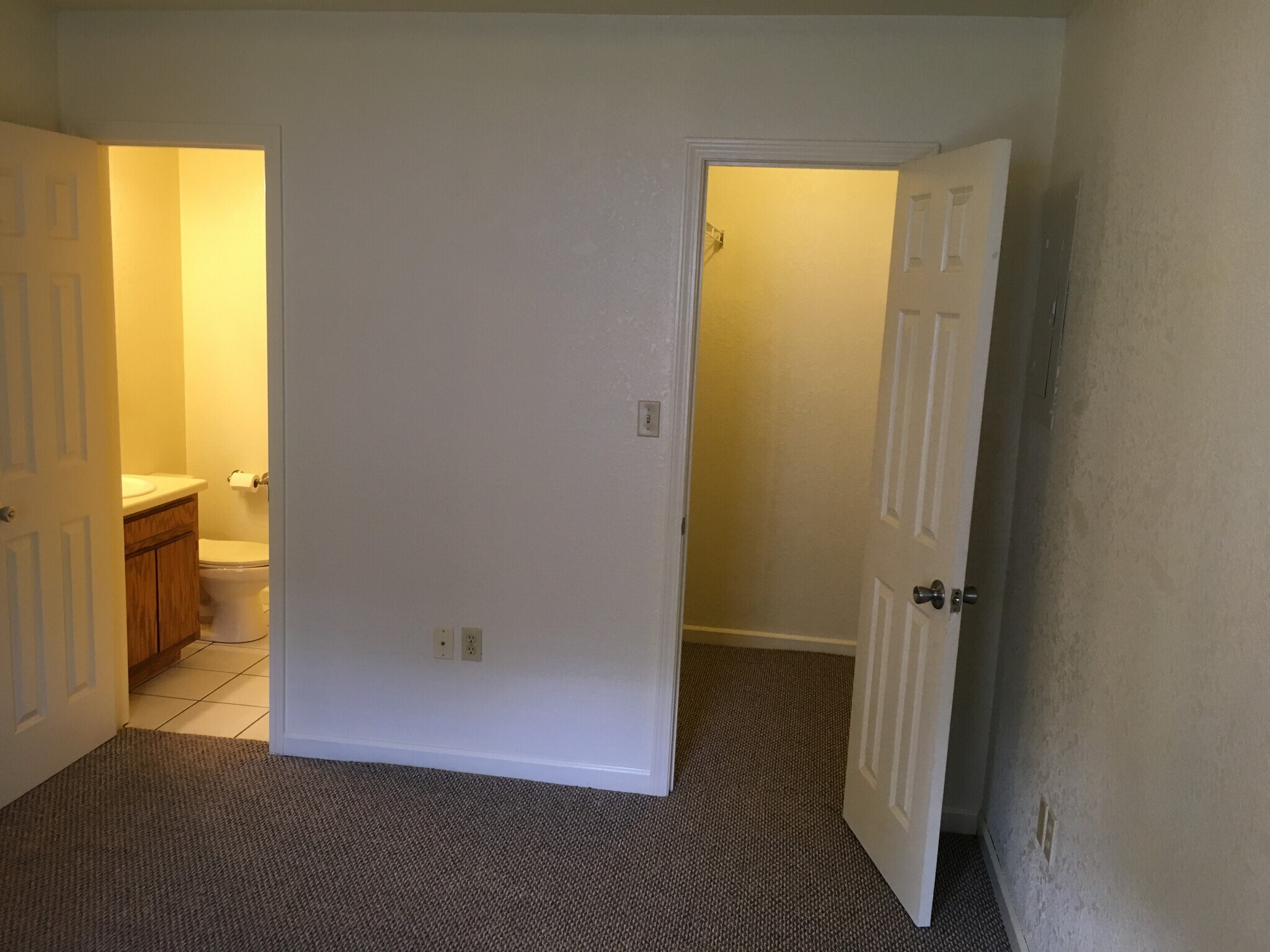 Building Photo - 2704 Wakefield Dr