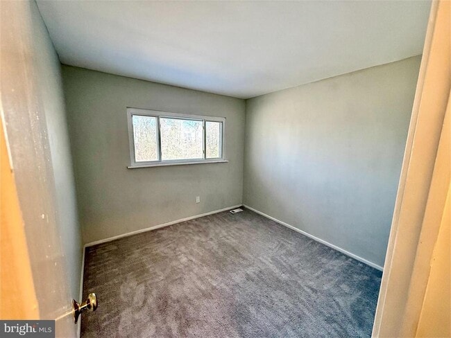 Building Photo - 819 Carrington Ave