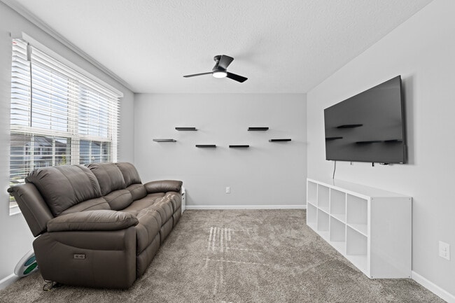 Building Photo - 369 Lemming Dr