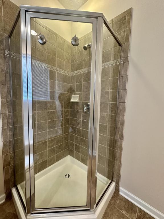 Building Photo - 4531 Hubbard Falls Dr