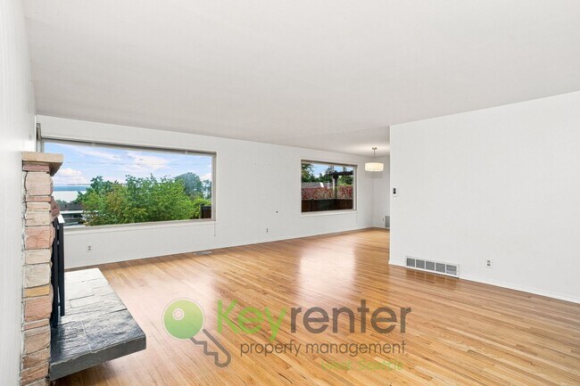 Building Photo - 924 S 226th Pl