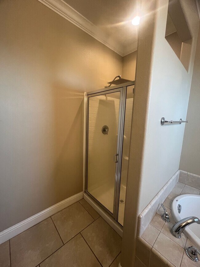 Building Photo - Two Story Home Move In Ready located in Avalon Gated Community!!!