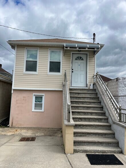 Building Photo - 6940 Gouverneur Ave