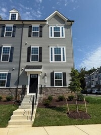 Building Photo - Brand New Build (Never lived in!) END UNIT...