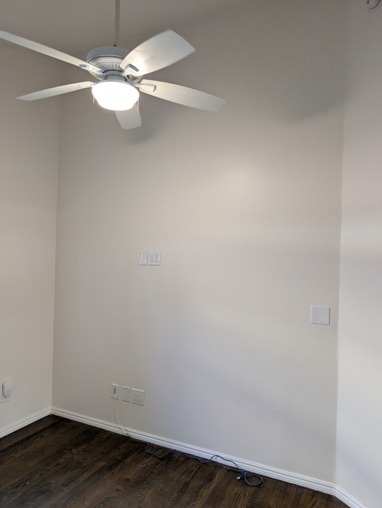 Unit B - Cieling Fan - 5011 Stacy St