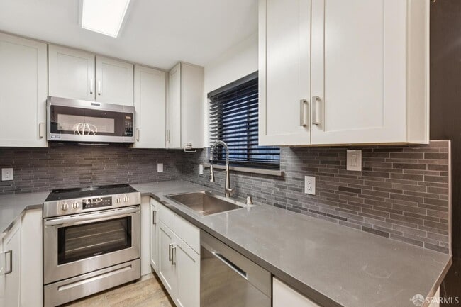 Building Photo - 1831 Grant Ave