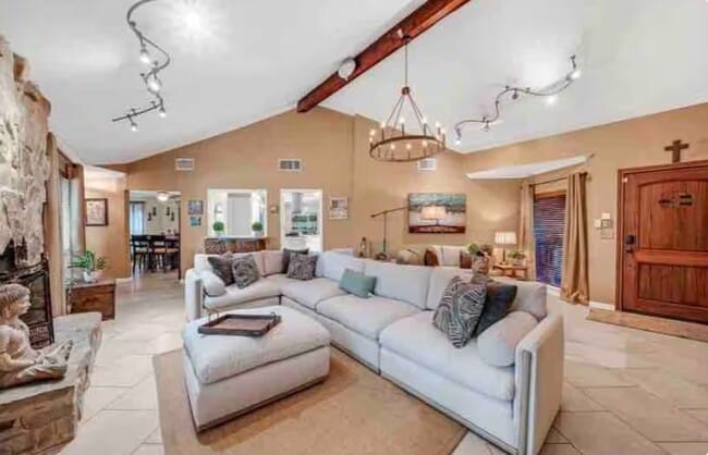 Building Photo - 2526 Creekway Cir