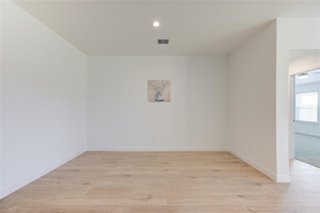 Building Photo - 1327 Via Sacra Dr