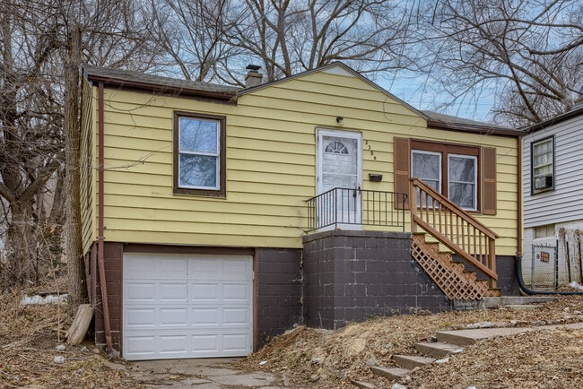 Building Photo - 3356 N 41st St