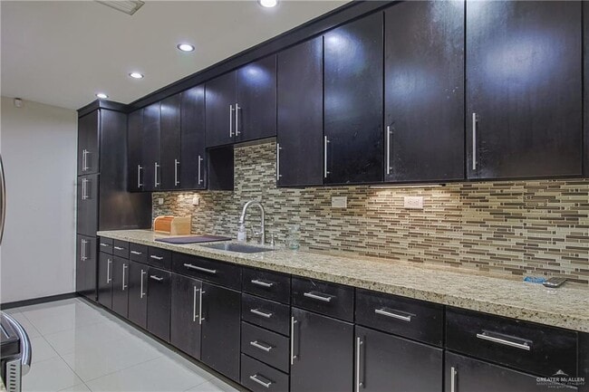 Building Photo - 45 Toronto Ave