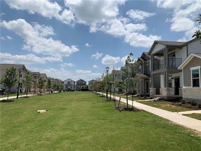Building Photo - 2040 Arendale Dr