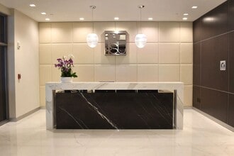 Building Photo - 110 SW 12th St