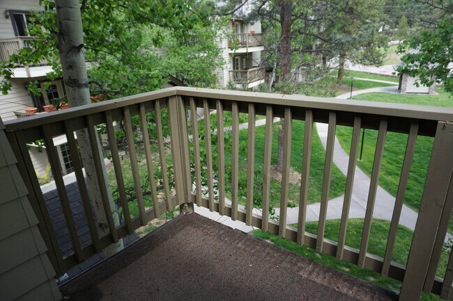 Building Photo - 2 bed / 1 bath rental