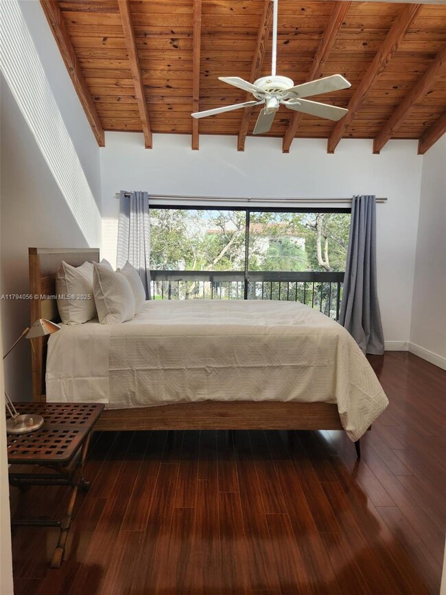 Building Photo - 5201 Orduna Dr