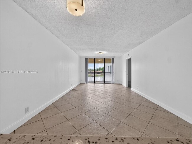 Building Photo - 11358 Taft St