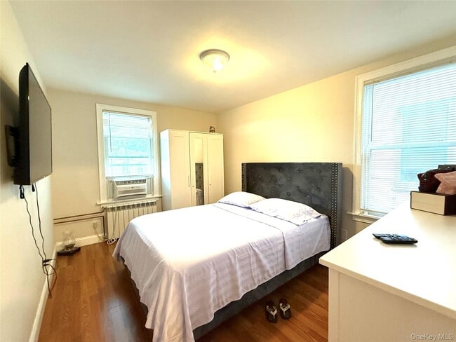 Building Photo - 78-59 83rd St