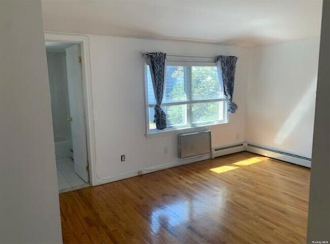 Building Photo - 18-42-42 124th St