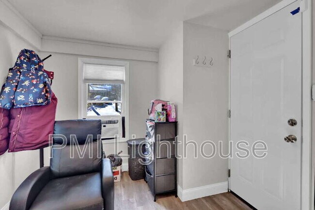 Building Photo - 117 Upton Dr