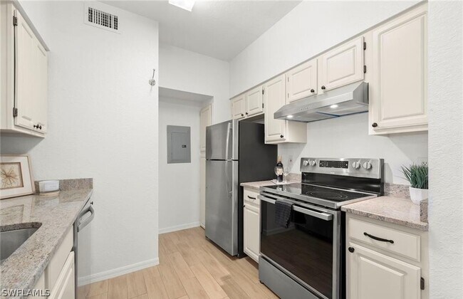 Building Photo - 23500 Walden Center Dr