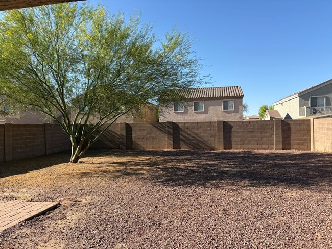 Building Photo - Beautiful 3 Bedroom Home in Camelback Ranch