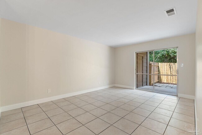 Building Photo - 8101 Tippin Ave