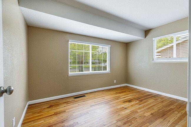 Building Photo - 3 bed 2 bath home for RENT in Stockton