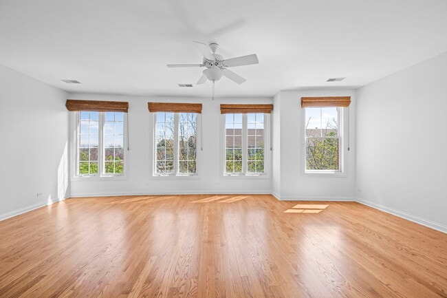 Building Photo - 1813 Admiral Ct