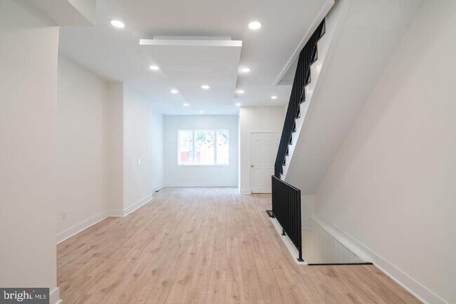 Building Photo - 1606 Wharton St