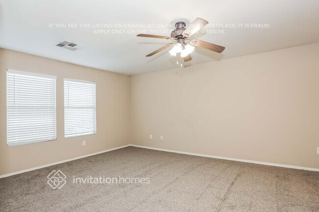 Building Photo - 7005 S 39th Dr