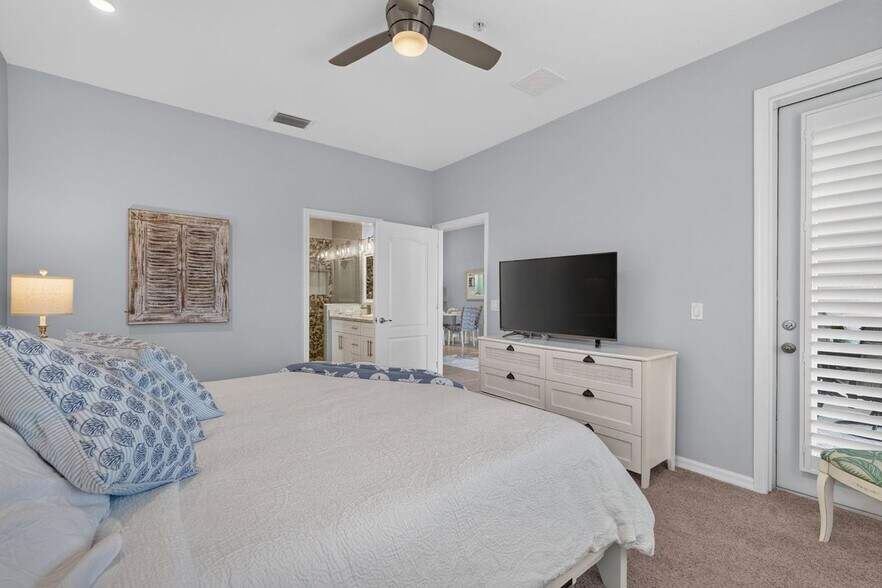 Building Photo - 1285 Sweetwater Cove