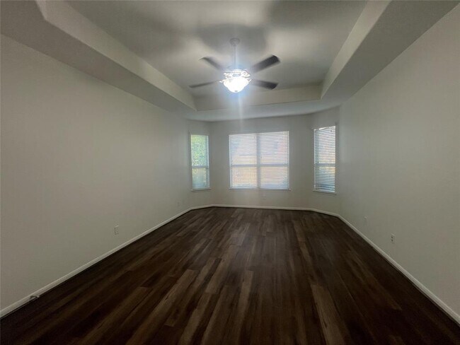 Building Photo - 6030 Clymer Mdw
