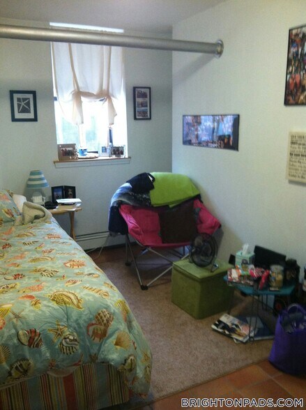 Building Photo - 17 Cummings Rd