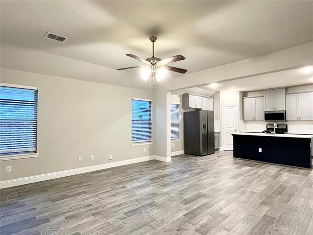 Building Photo - 6004 Horsetail Dr