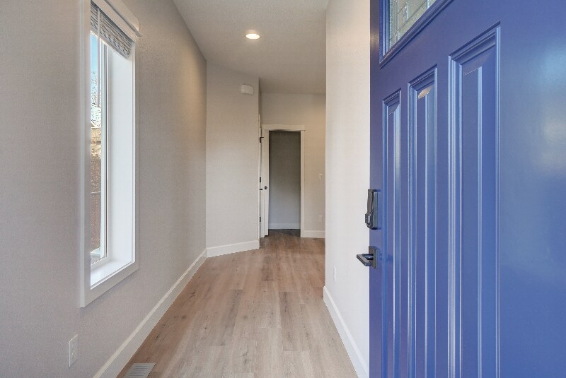 Building Photo - 7412 NE 58th Way