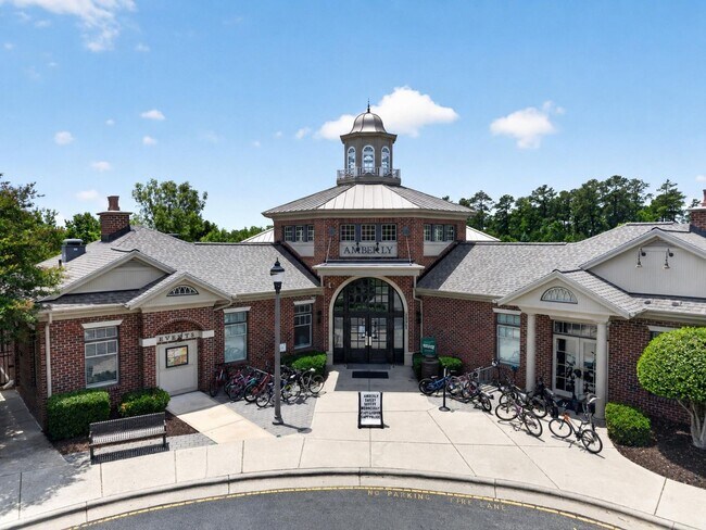 Building Photo - 4007 Jockey Club Circle