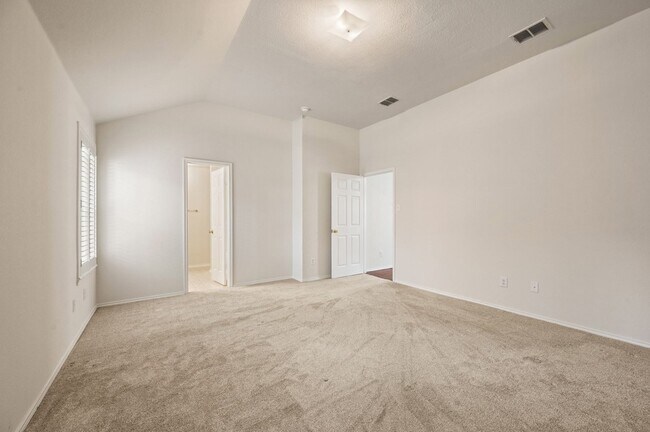 Building Photo - 12113 Thicket Bend Dr
