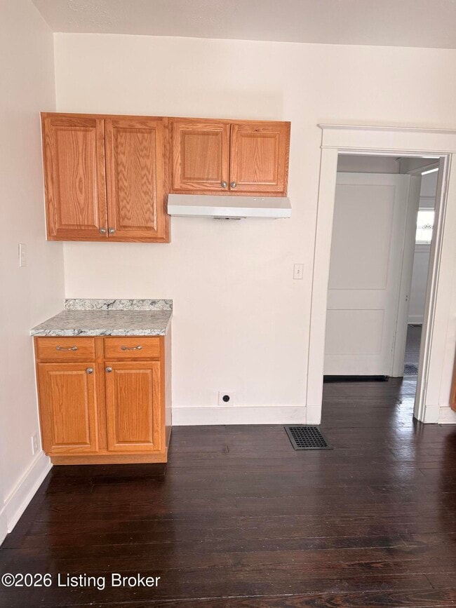 Building Photo - 841 Hazel St