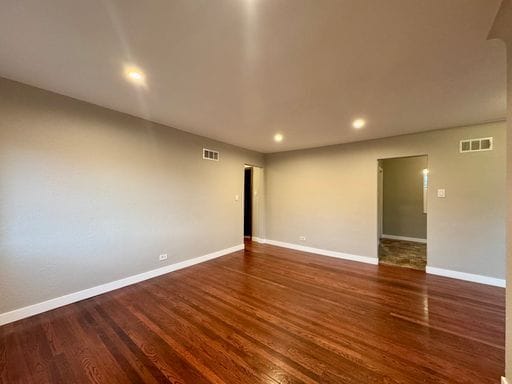 Building Photo - Updated 3 Bedroom 2 Bath Single Family Hom...