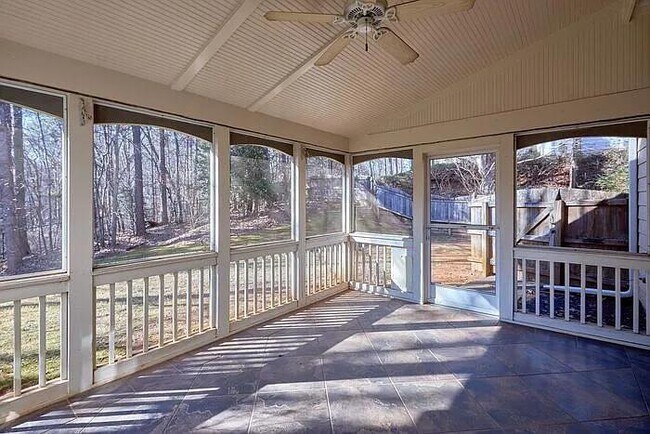 Building Photo - 3968 Lake Ruby Ln
