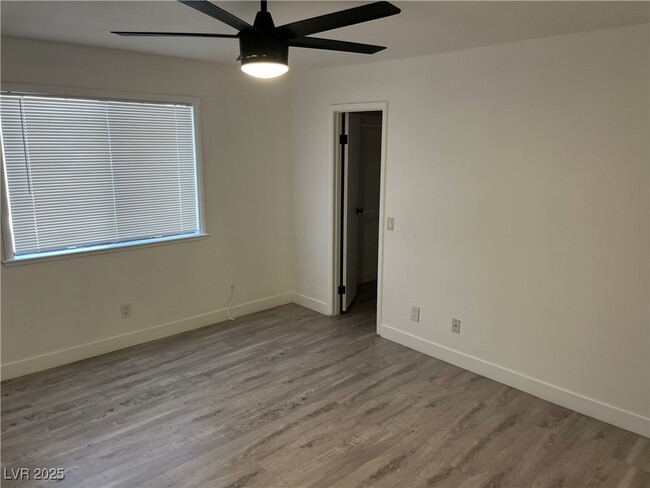 Building Photo - 6645 W Tropicana Ave