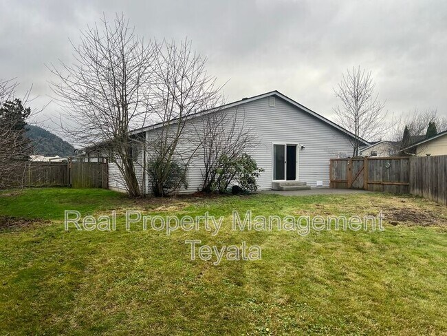 Building Photo - 902 S 22nd Ct